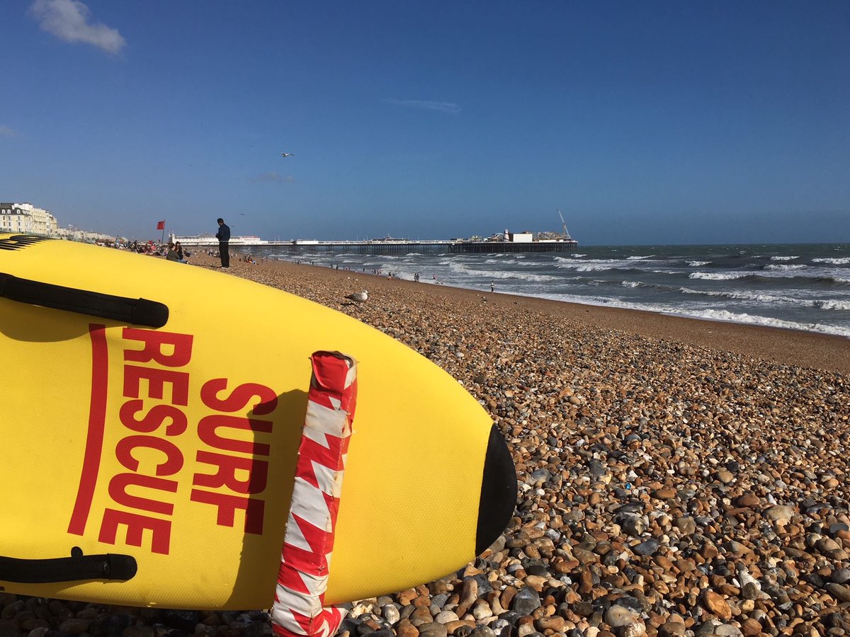 💦 Are you a strong swimmer? 
💦 Have your wits about you?
💦 Nerves of steel? 

We're recruiting for people to join our team of esteemed lifeguards on #Brighton beach this summer.

For more information check out our job ad: ow.ly/u7SM30nX6X6
