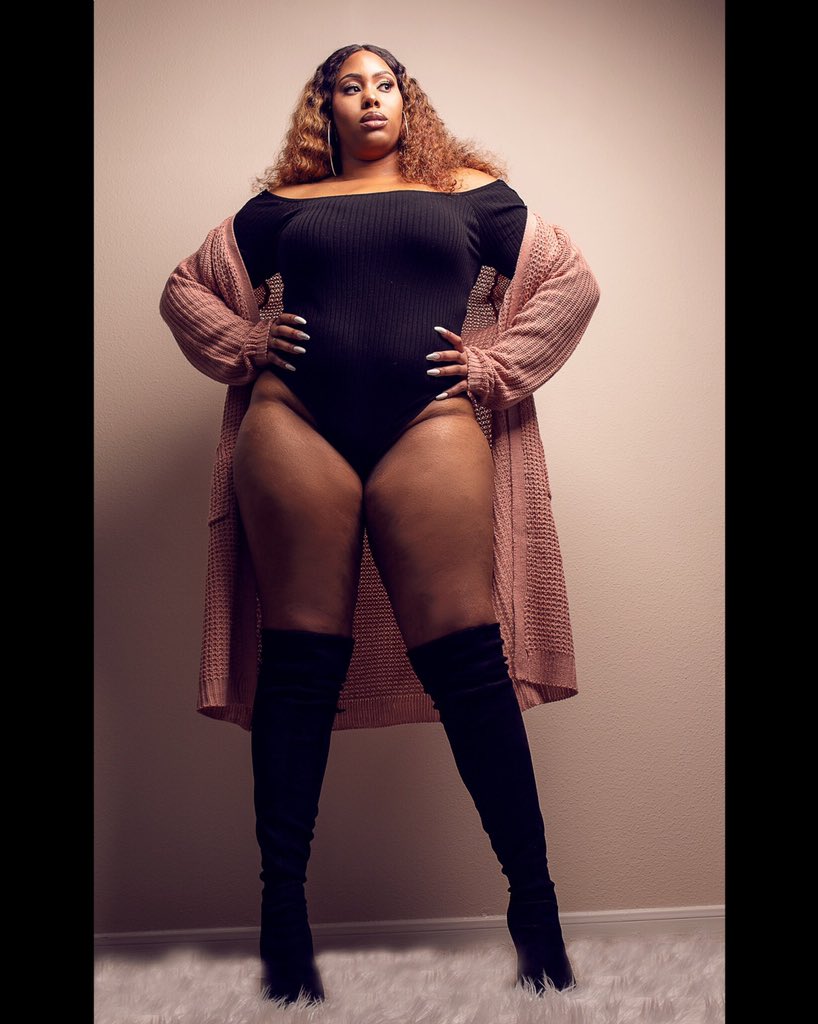 mvee_p's tweet photo. Heard some lives need saving ๐
#thickthighssavelives #plussize #plussizemodel #curvymodel #promotion #shootme #fashion #booking #plussizefashion #houston #bodypositive #plussizebae #mvplussizebae #ootd #forever21plus #promo #curvyphotoshoot https://t.co/19vG2GHn9H