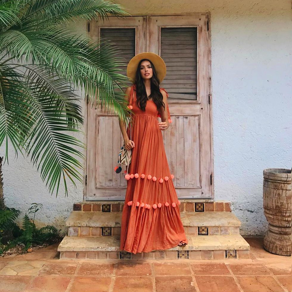 Bohemian look weloveboho.com     #weloveboho #boho #bohemian #gypsy #freespirit #fashion #moda #bohostyle #bohochic #gypsysoul #bohemiangirl #gypsystyle #fashionblogger #fashionista #headdress #dress #maxidress #bohemianwear #festival #beach #boholovers
