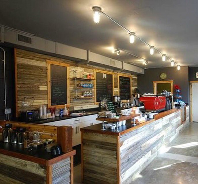 Spotted: REK at Mazama Coffee in Dripping Springs! When you’re tired of caffeine, switch to beer 🍻 #TexasLovesPBC