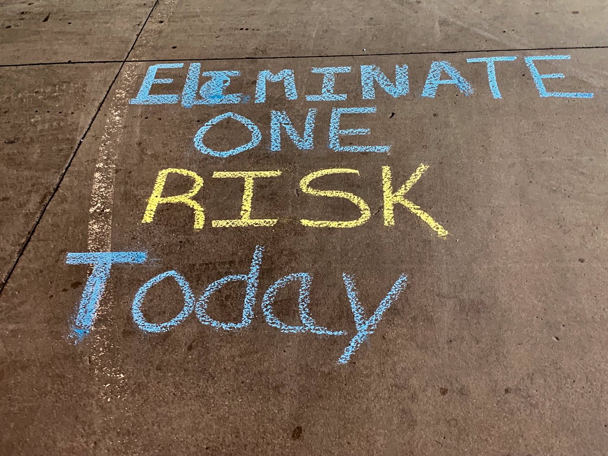 Is your backing necessary?  Reduce your backs!!!  Reverse =Risk!    🚛🚘 😫    <a href="/jrindafernshaw/">Fern Shaw</a> <a href="/Michelle4ups/">Michelle Martinez</a> <a href="/MarkSundelius/">Mark Sundelius</a> @SouthCalUPSers <a href="/UPSers/">UPSers</a> <a href="/su12ge/">Joe</a>
