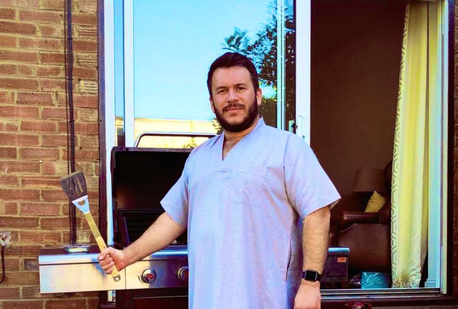 RichieFirth's tweet photo. Only way to BBQ. And put the bins out...
#DishDash https://t.co/Lr6NESDeHS