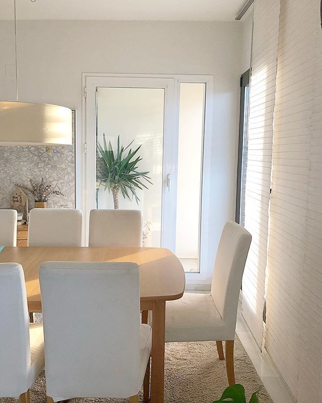 Buenas tardes!! Acabo de llegar a casa y aunque hace un día raro ⛅️me he quedado embobada con la luz que entraba por el comedor, la verdad que cada vez soy más de tonos neutros me transmiten mucha paz y tranquilidad.
.
.
.
#nordichome #decohome #decoraci… ift.tt/2Uq2Vmw