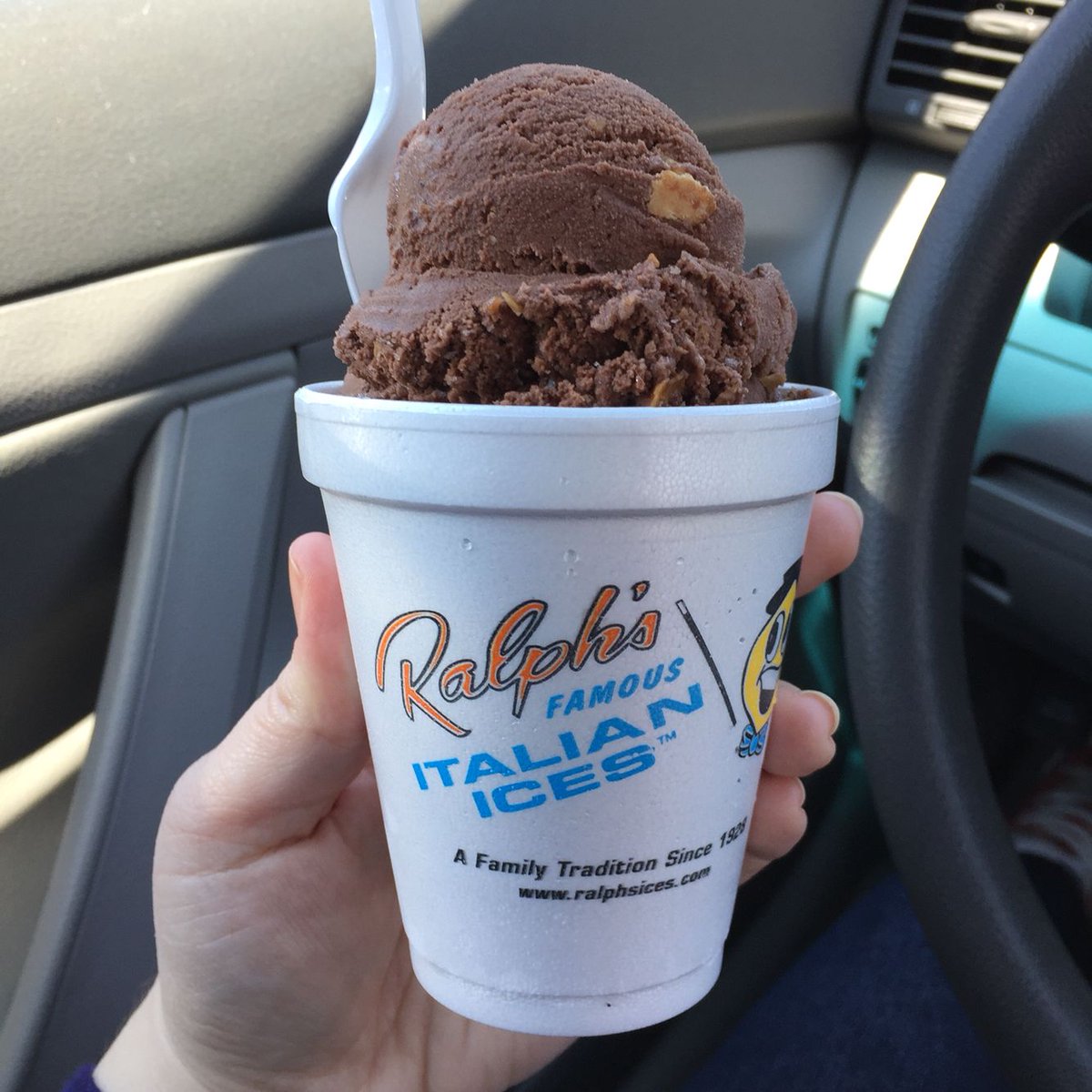 RalphsFamous's tweet photo. Guess the Ralph's Ice Flavor:
π«π₯ππΊπ₯€ (use your imagination with these emojis)
#ralphsices #ralphsicecream #ralphsfamous #ralphsaddiction #ralphians https://t.co/p0KASywLCv