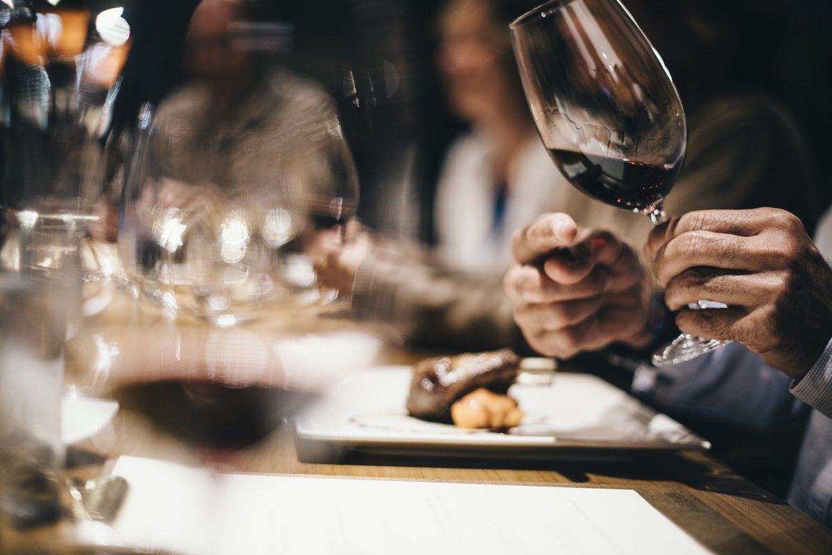 ¡Nueva entrada al blog! Descubre nuestra carta de vinos tintos, conoce la nota Parker de cada uno de ellos o el tipo de uva, entre otras muchas curiosidades. 🍇🍷bit.ly/vinos_tintos_e… #restauranteceliaco #restaurantesingluten #restaurantesbarcelona #comidasingluten #glutenfree