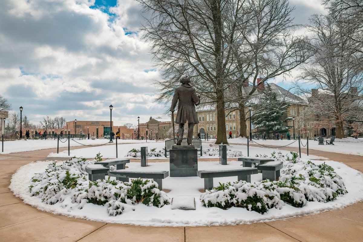 WCUofPA's tweet image. Find me a more beautiful campus, I'll wait. #WestChesterUniversity #MyHome #GoldenRams #RamPride 🐏💜
