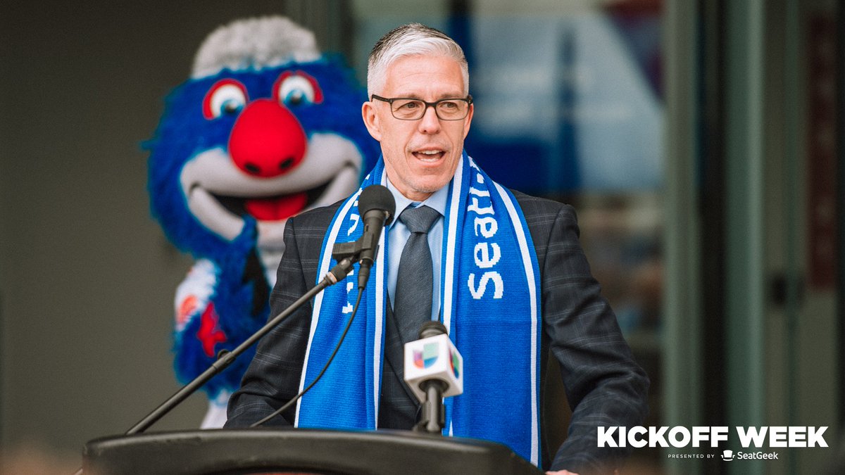ChicagoFire's tweet photo. Excited and proud to cut the ribbon at @SeatGeekStadium today alongside our friends at @SeatGeek, @chiredstarsPR, @SpectraExp and the Village of Bridgeview. ✂️

See you Saturday! #cf97 https://t.co/zt1nlpBZXe