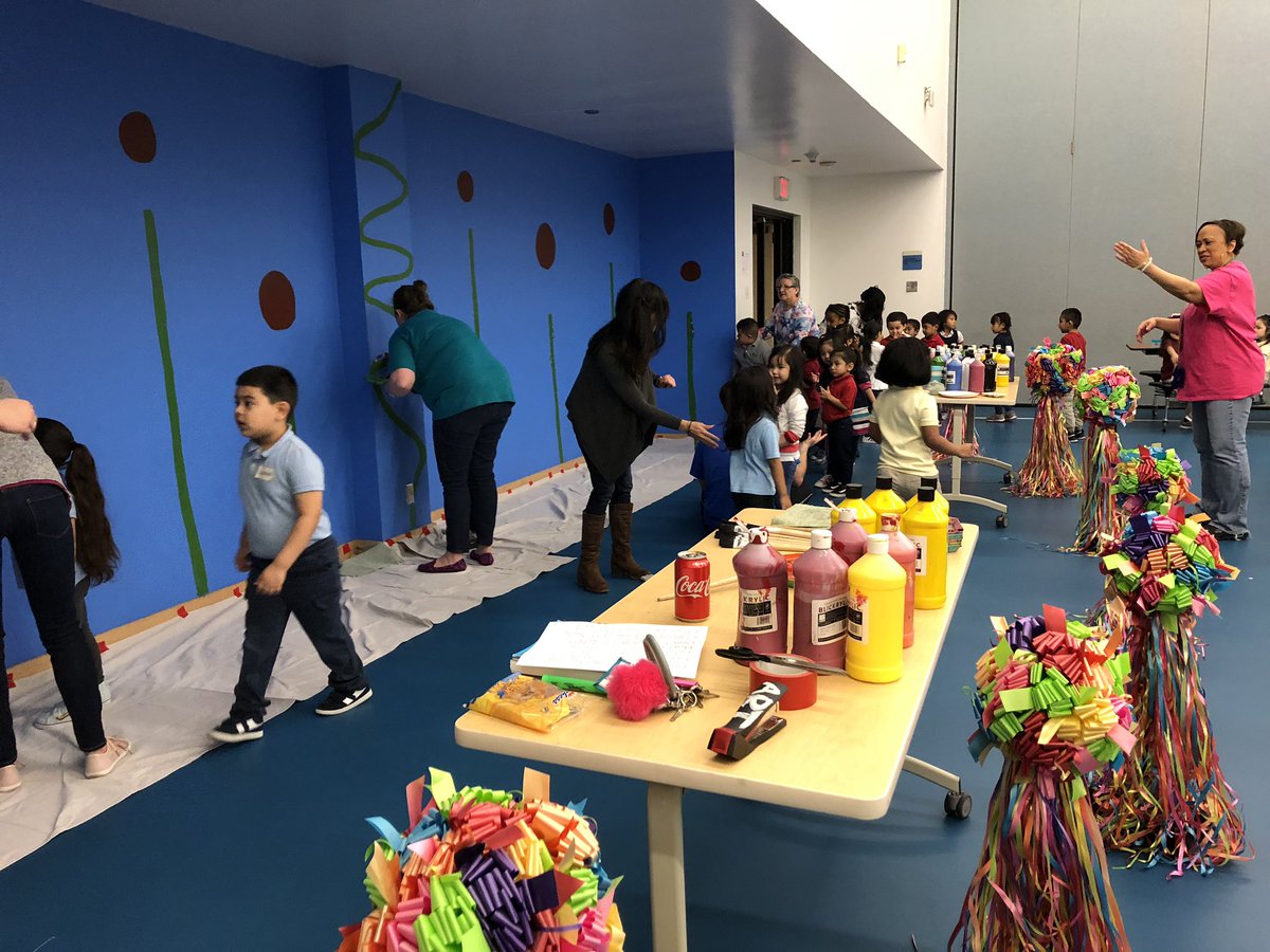 techteacher78's tweet photo. It’s Big Art Day at Chancellor! Every student in the building will contribute to our new mural in the cafeteria! @ChancellorComet @AliefISD https://t.co/0Chx38jyjR