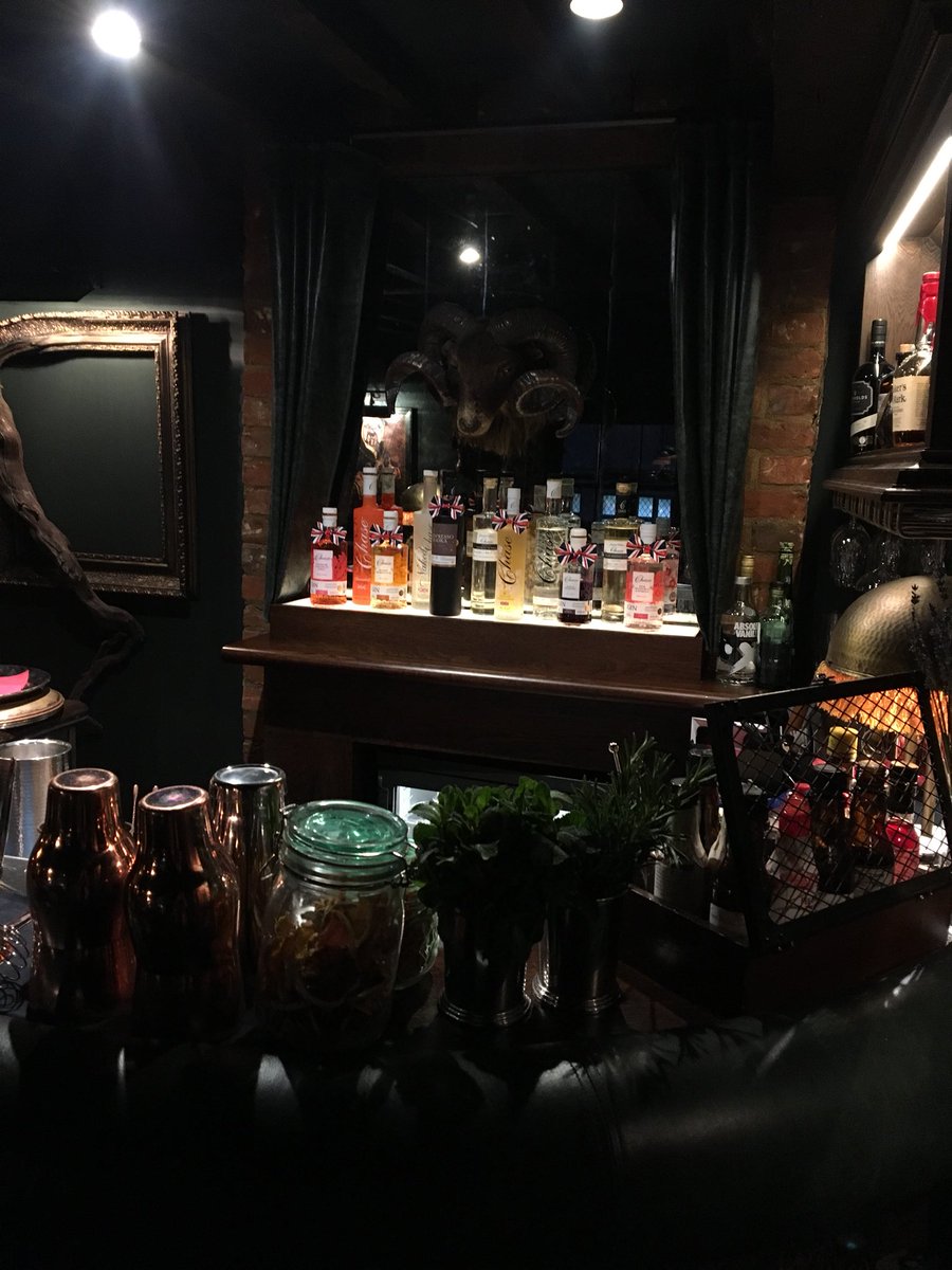 Looking forward to our Music Night with @HindsHeadBray this evening! #chasedistillery #fieldtobottle #music #cocktails #Bray