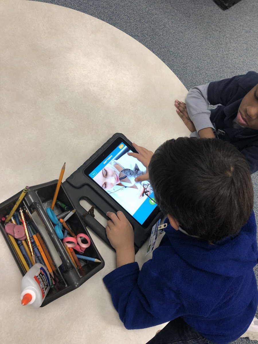 hurtadom2's tweet photo. Creating @ChatterPixIt to show different careers and explain what they do @ReesStars @LoveSciTech #ReesDigiDay #ReesTech https://t.co/scvRNH7zA9