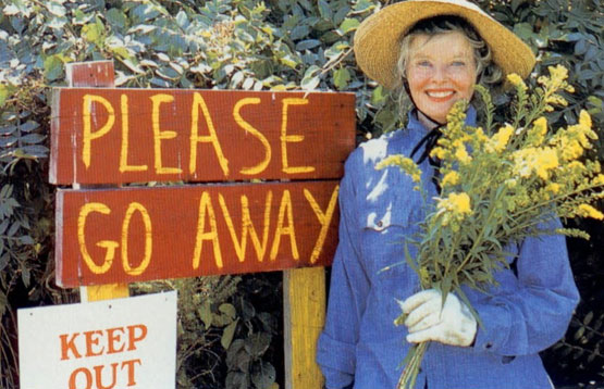 wholemik's tweet photo. almost every lesbian i know right now is like one breakdown away from abandoning everything, finding a lil plot of land, and living like this https://t.co/OYYz1LaUQS