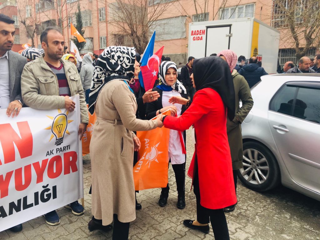 Bugün Siirt ilimize teşrif eden sayın Cumhurbaşkanımız Recep Tayyip Erdoğan için Kurtalan Akp ilçe teşkilatı ve değerli Kurtalan halkı ile birlikte tam kadro katılım sağladık.Durmak yok yola devam Siirt diye söz verdik. Adım adım 31 mart seçimlerine doğru hep birlikte 🇹🇷💡🇹🇷