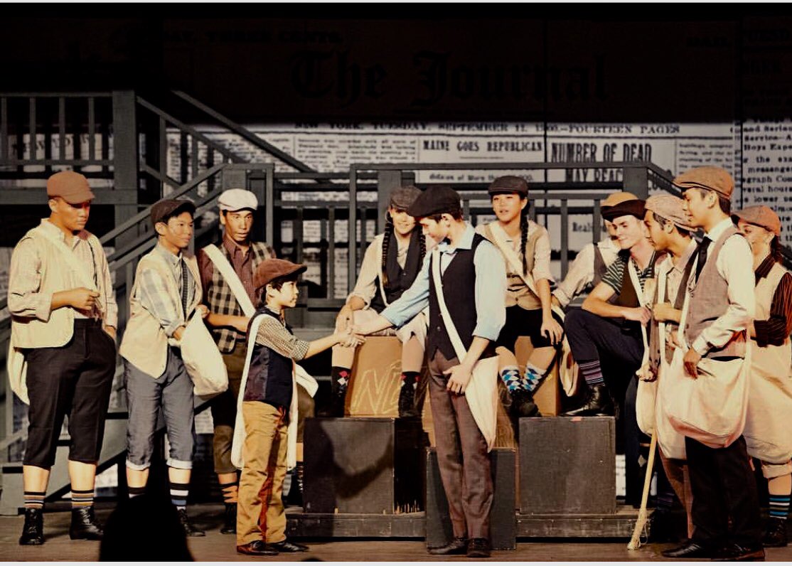 PACK_Kapolei's tweet photo. Closing weekend for Disney Newsies! Get your tickets today at https://t.co/NtFeSXPFAz https://t.co/qyGhzznQlR