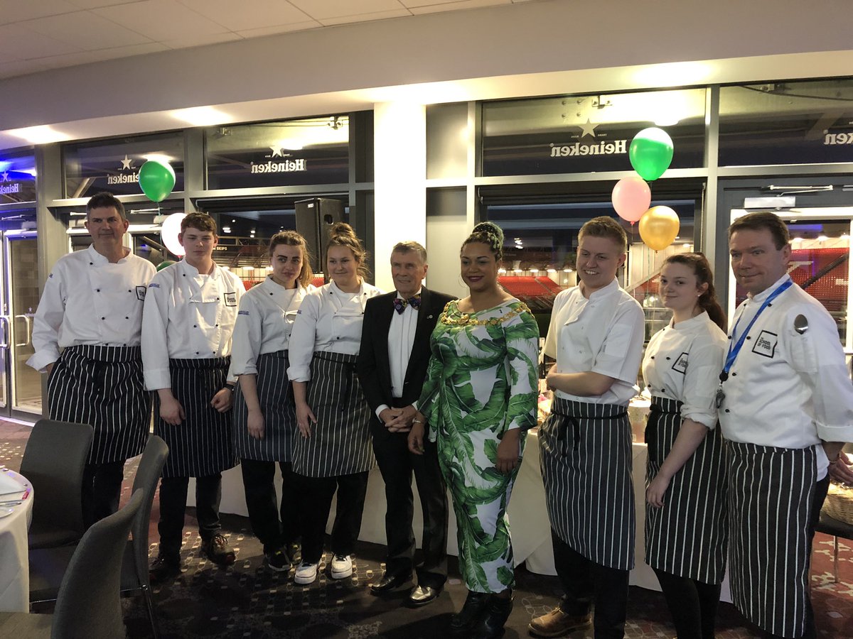 SoFBrian's tweet photo. The team with the Lord Mayor just before service starts.  Only happens @TheSchoolOfFood @ashtongatestad  tell you later how it went. https://t.co/gXRX5pzdr6