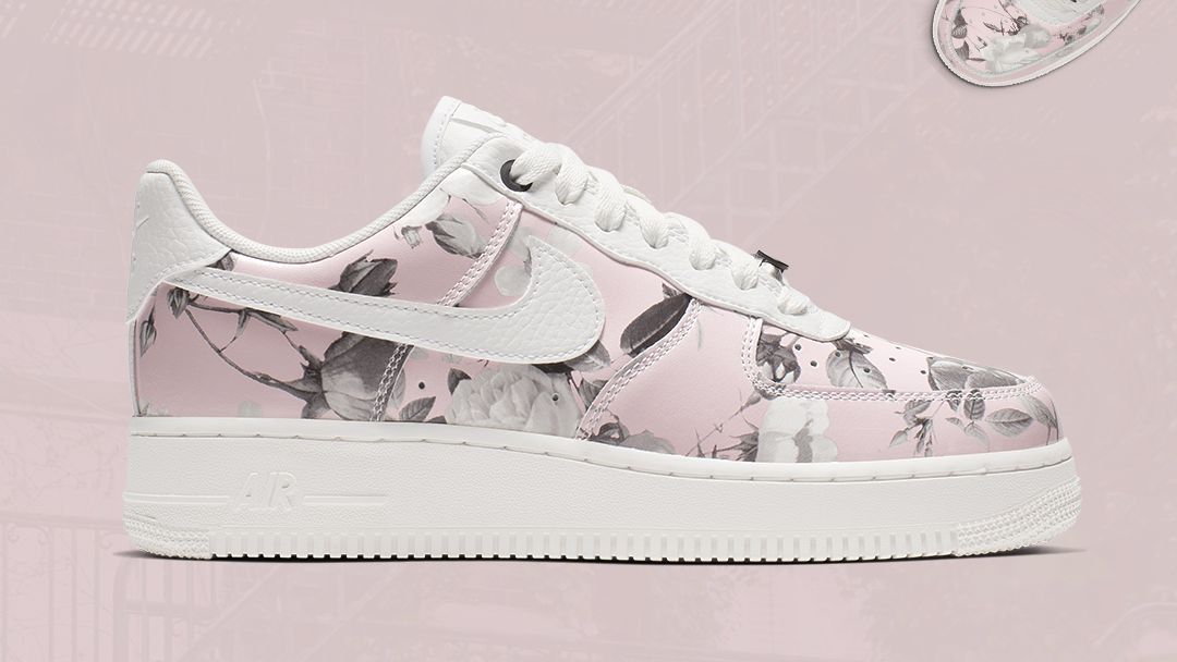 sportsceneSA's tweet photo. Your all-time fave silhouette has returned with an ultra feminine upper! Shop the @nikesportswear Air Force 1 'Floral Rose' pack now in-store or online @sportsceneSA: https://t.co/gDCuD533NC.
#nike #airforce1 #sportscene #kingsofsneakerwear #nicekicks #sakicks #soletoday https://t.co/cRURKmaP1n