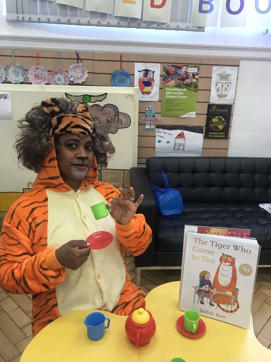 NewhamLibraries's tweet photo. Look who turned up at #CustomHouseLibrary for @WorldBookDayUK to #ShareAStory  in @NewhamLondon https://t.co/VNN6ha9mXM