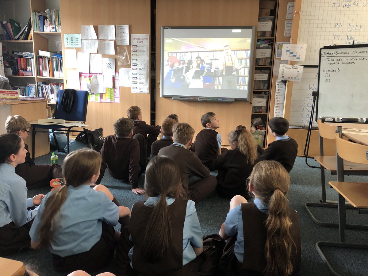 StFillansPS's tweet image. P6C &amp;amp; P7A would like to ask @CressidaCowell what was the best thing about winning a Nestlé Children’s Book Award?  🐉 #bbclivelesson #BBCTeach 📚🙂