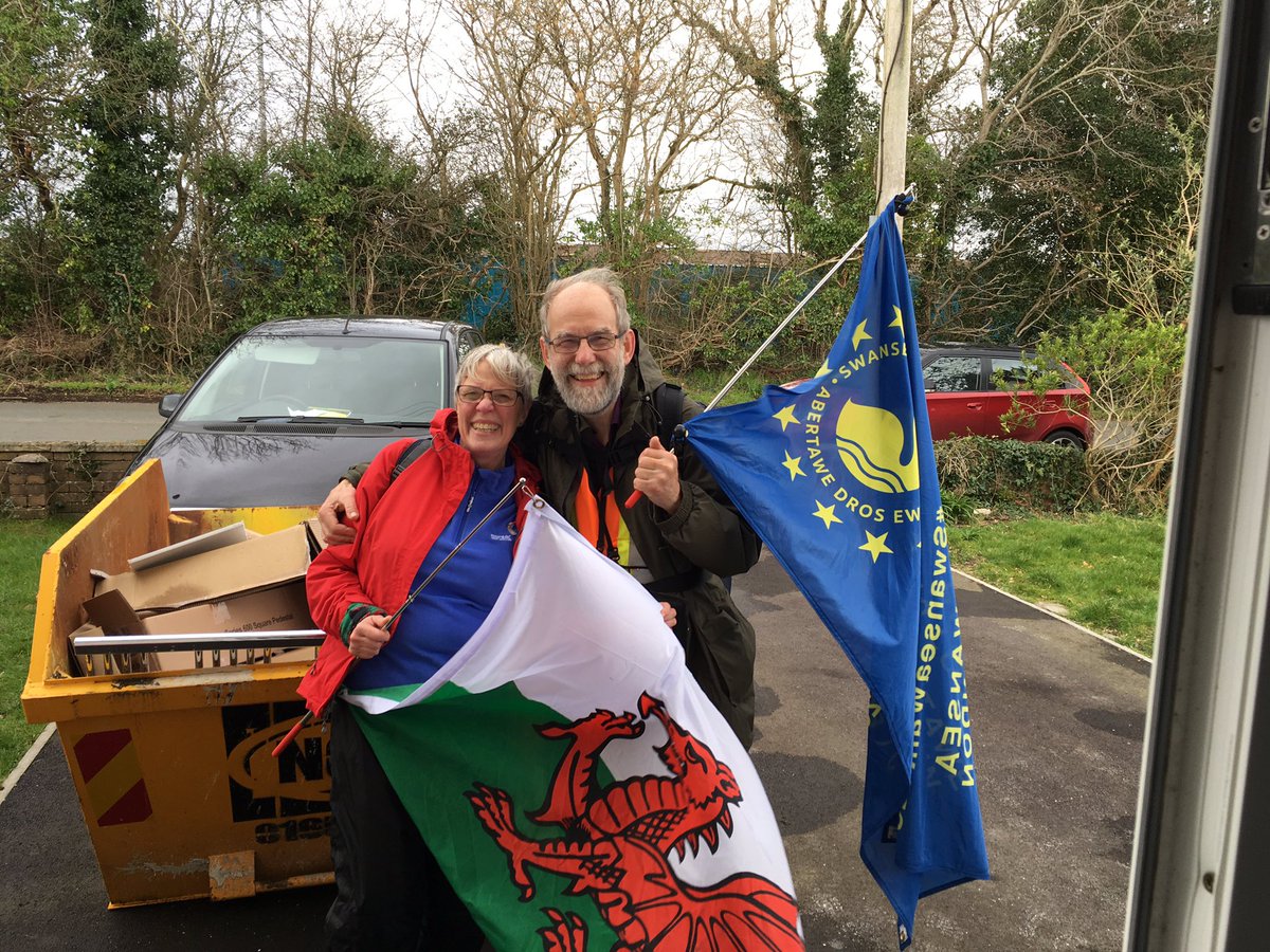 lindafeags's tweet photo. Good luck on your journey to the people’s vote March @EuWalker4! Swansea to London https://t.co/5SVqxZJ3Fa