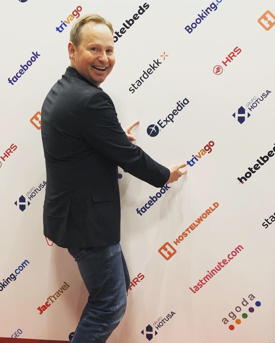 VincentGoemaere's tweet photo. Honoured to have @MarkOkerstrom, CEO of the @ExpediaGroup at our @Stardekk booth #partnerspotlight #hotelsoftware #cubilis #itb #berlin #connectivity https://t.co/kyPp3RkSxv