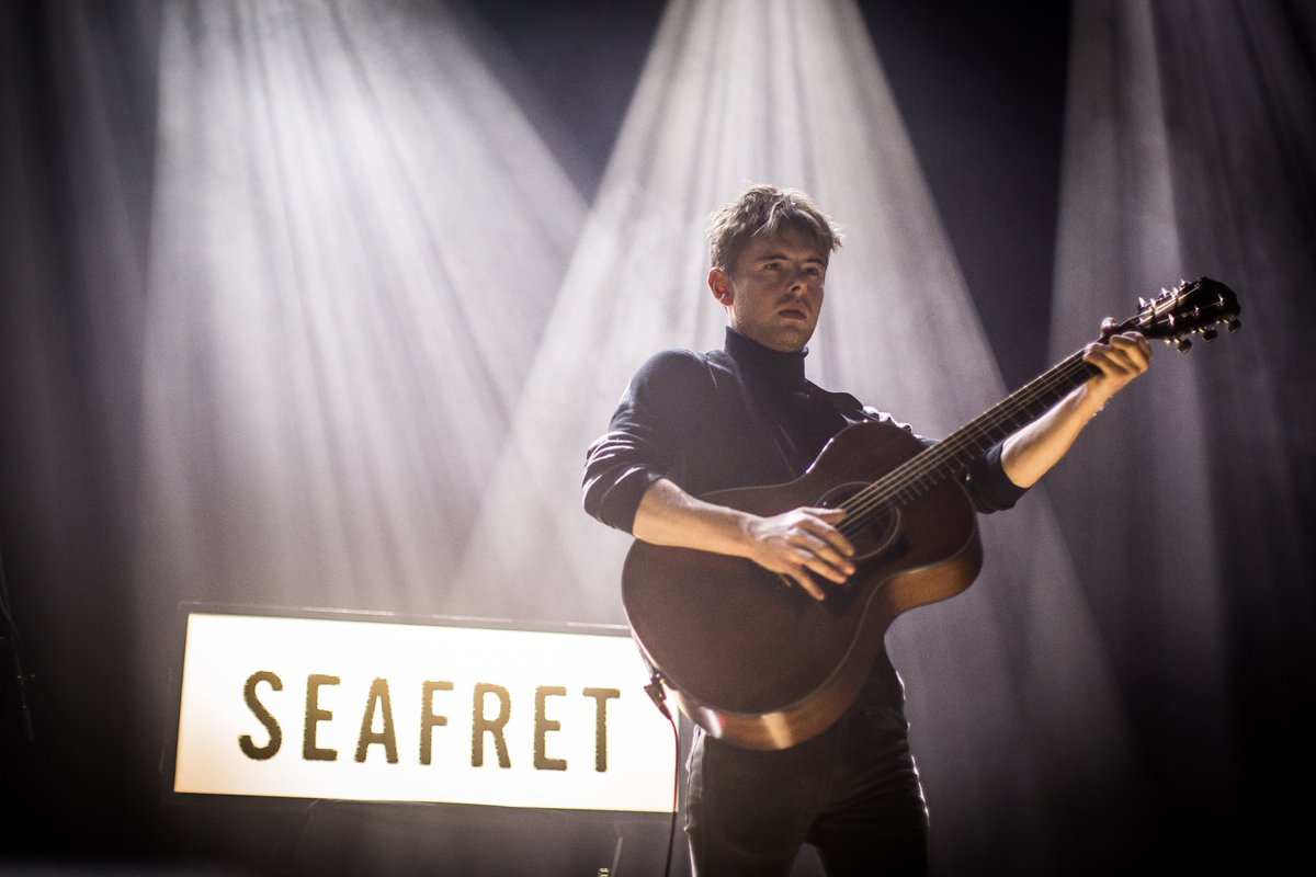 JSaunders_Photo's tweet image. Beautiful songs from the talented @SeafretOfficial on their last night of their tour in London at @Islington_AH Pt.2/4