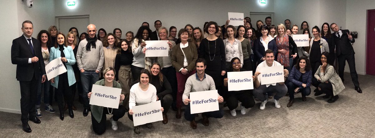 benjamincluzel's tweet image. #HeforShe Quand la #Com, la #Marque et la #RSE @AXAFrance s’engagent pour rappeler l’importance de l’égalité Femmes/Hommes en prévision de la #JourneeDesDroitsDesFemmes C’est moi ou @Eric_Lemaire a le don d’ubiquité? #IlEstPartout