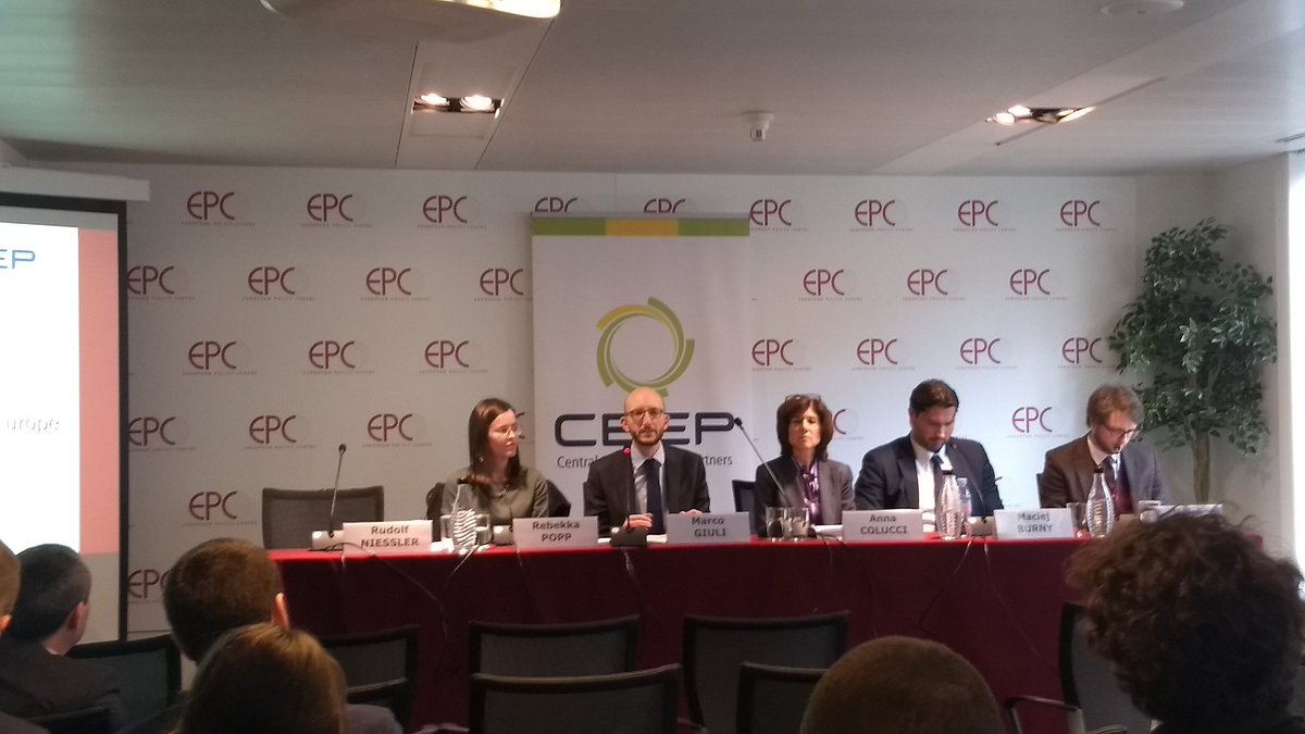 maciek_jakubik's tweet photo. The debate on challenges and opportunities of #JustTransition in #CEE just started @CEEP_energy @epc_eu https://t.co/FDx8SDnvwV