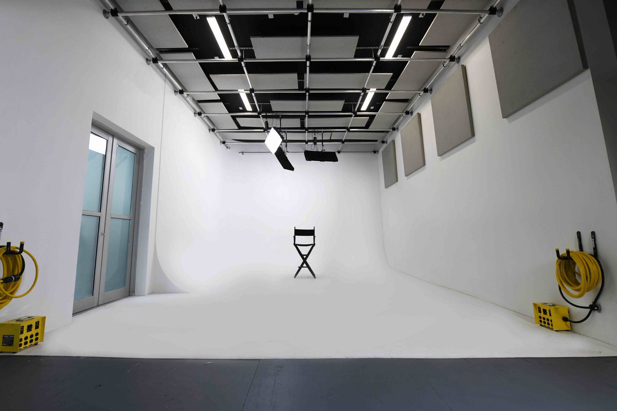 AzureStages's tweet photo. Spaces for creative vision. #AzureStages #SoundStage #Production #Studio #Photography #Film https://t.co/Z4efmWq0E0