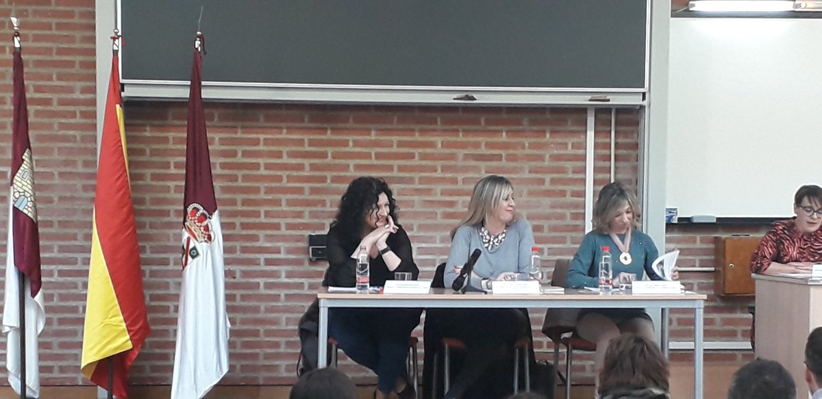 FacDerechoAB's tweet photo. Comenzando con una nueva sesión de nuestras jornadas de Salidas profesionales, en esta ocasión dedicada a la Administración de Justicia, con Eva Fernández Buendía, magistrada-juez, Nuria Tornero Tendero, fiscal,  y Nieves Muñoz, secretaria judicial https://t.co/qyggxYlE1c