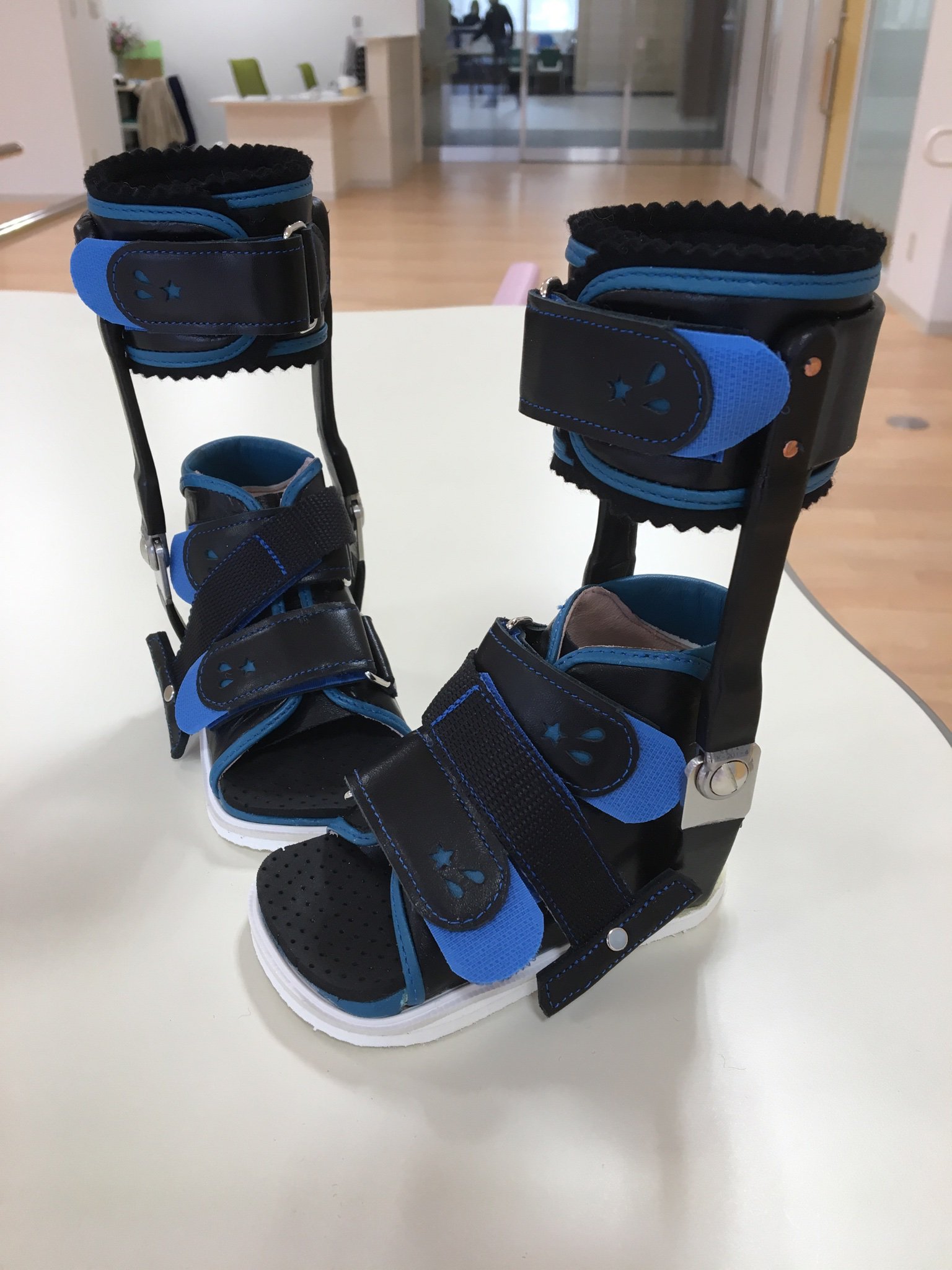 SLB短下肢装具障がい児 ☆SLB*金属支柱付短下肢装具☆ ・ ラベンダー×ホワイトをベース