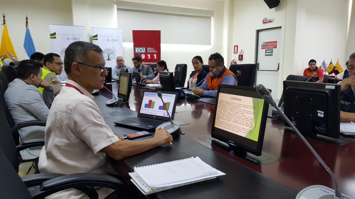 ECU911Machala1's tweet photo. [REUNIÓN DE TRABAJO]

#Machala | Se desarolla Comité Provincial de Seguridad Ciudadana de El Oro presidido por @danilomariduena.

Coordinador Zonal 7 #ECU911 @felipebazanm presentará las acciones ejecutadas en la atención y coordinación de emergencias en los 14 cantones. https://t.co/pPUhfbZRwx