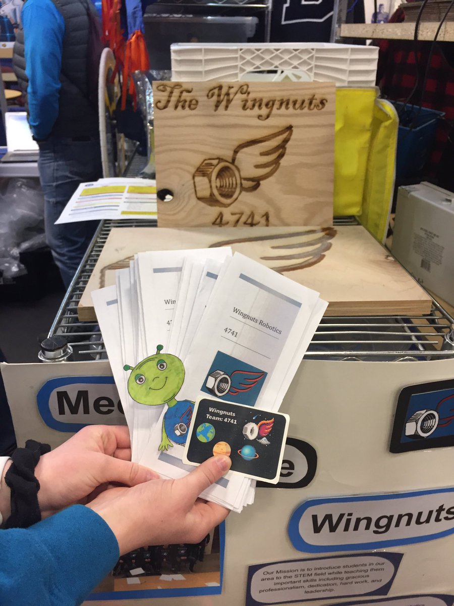 Frc4741Rvhs's tweet photo. Come and visit our pit!! We have cool stickers and aliens! https://t.co/QtxnZppagF