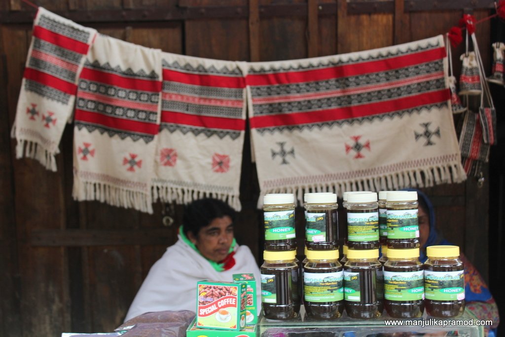 manjulika5's tweet photo. #Justpressed
In this write-up, I talk about the Toda tribes, claimed to be one of the first six tribes of India.
https://t.co/Nt55T3z95Y
#blog #travel #India #IncredibleIndia #Tribalart @incredibleindia https://t.co/OaswVlFfgV