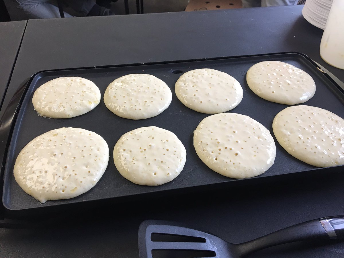 RadelJeff's tweet photo. Principal Pancakes for Paras for #paraappreciationweek. We have rock star paras that are essential to a positive, daily experience for our @GlenLake270 Grizzlies! https://t.co/XbgkRlh0FE