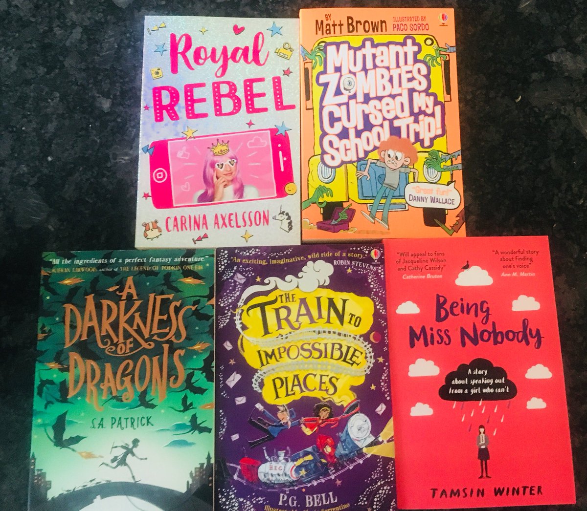 🌟WORLD BOOK DAY SCHOOLS GIVEAWAY🌟
Win these 5 brilliant #Usborne #middlegrade titles! Just follow us &amp; RT to enter. UK only. Closes midnight  
Mon 11 March #win #teachers #readingrocks