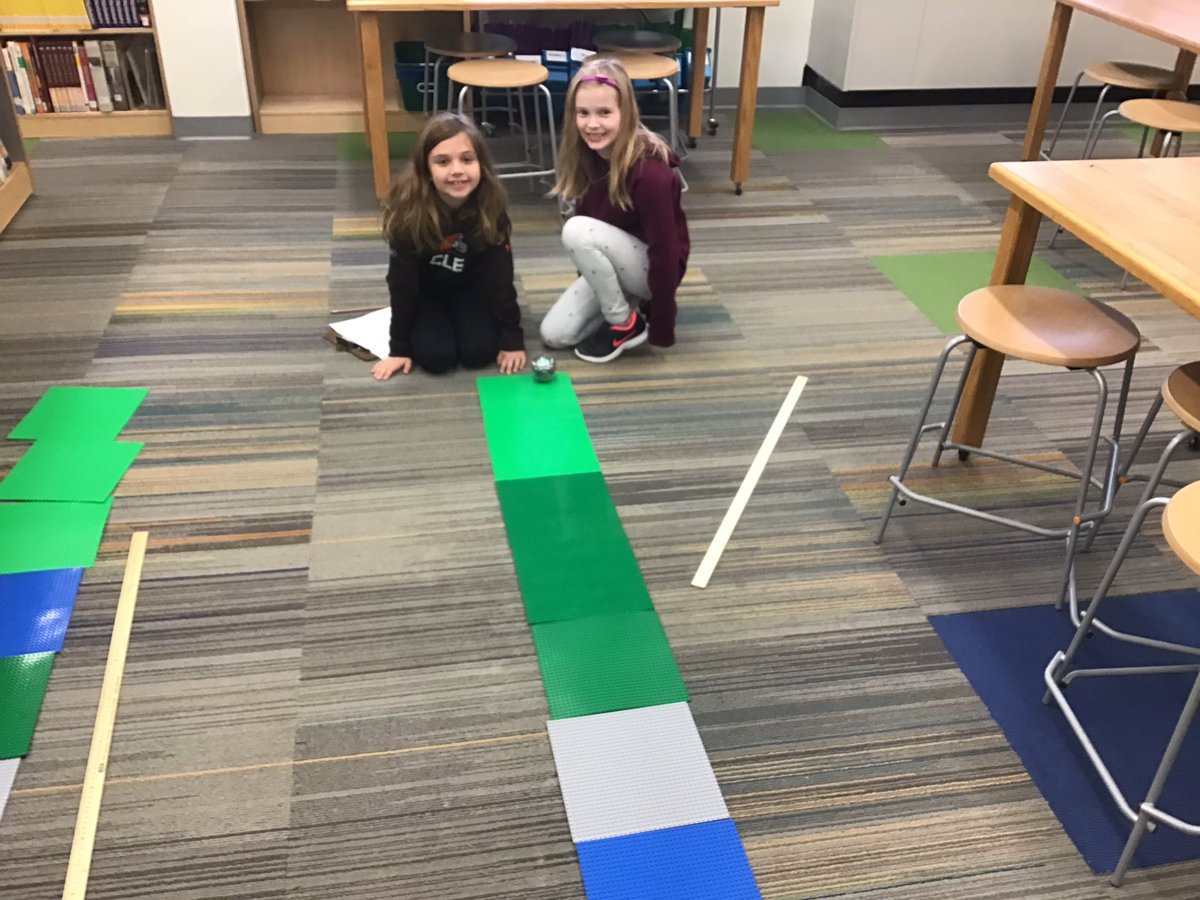 cummobeth's tweet image. We are using #spherobolts today in 3rd grade to test friction @sarahboeckman @HarperDolphins #happyharper thanks @KathleenCorley for the idea