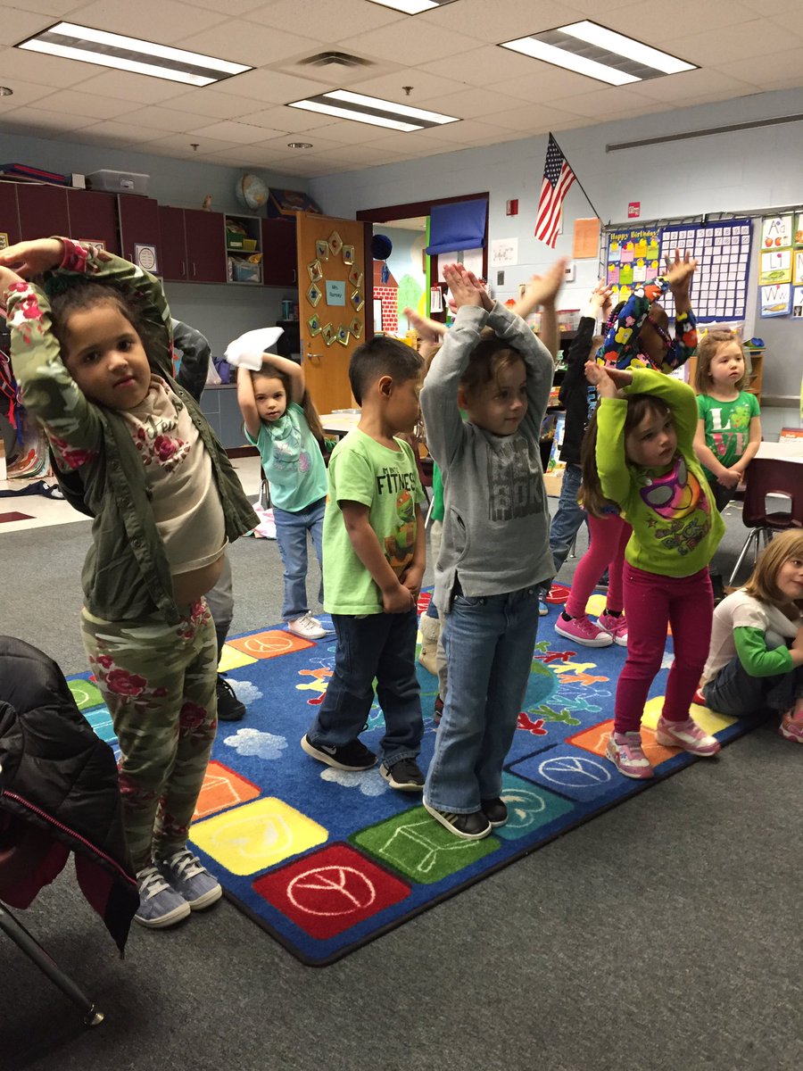 vldavis2017's tweet photo. Do the banana boogie! #iamcucps #ccesdukes https://t.co/6VeWnT7kKW