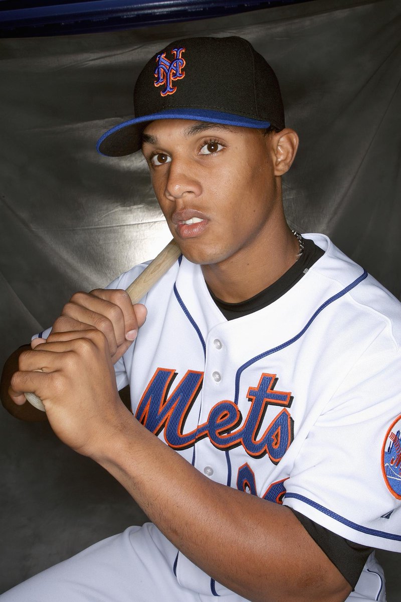 MLBDominicana's tweet image. Oficial: @RealCarlosGomez regresa con los Mets.

#MLBDominicana
#ElFinal
#TBT de su primer #PhotoDay
✍🇩🇴