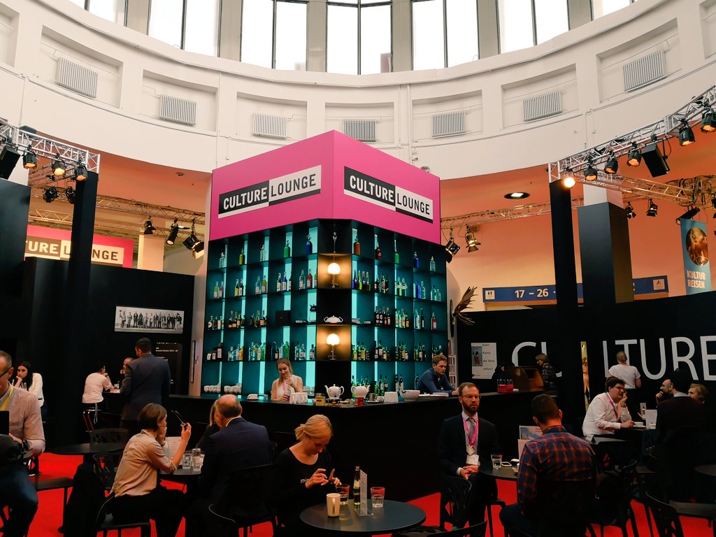 ITB_CL's tweet photo. Das CULTURE Café ist der perfekte Platz für Begegnungen und Pausen für unsere Aussteller. #ITB_CL19 #ITB2019 @ITB_Berlin #café https://t.co/HyOuKgcWVb