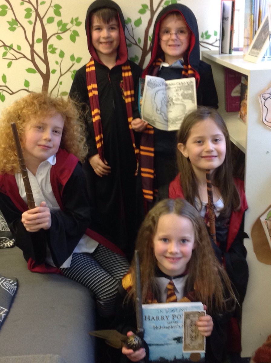 TarvinPrimary's tweet photo. Miss Rigg had a class full of book characters today! @WorldBookDayUK #readingforpleasure #potterclass https://t.co/sx9KopJn65
