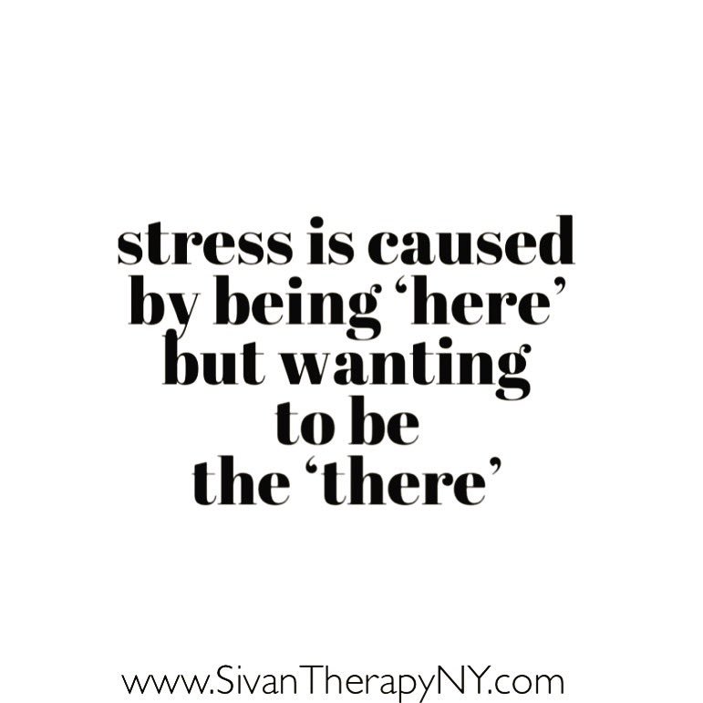 sivan_therapy's tweet image. Listening and really diving into some @eckharttolle wisdom this month. Highly recommend all of his readings as well as @oprah and her #supersoul podcast “A New Earth.” 🌎