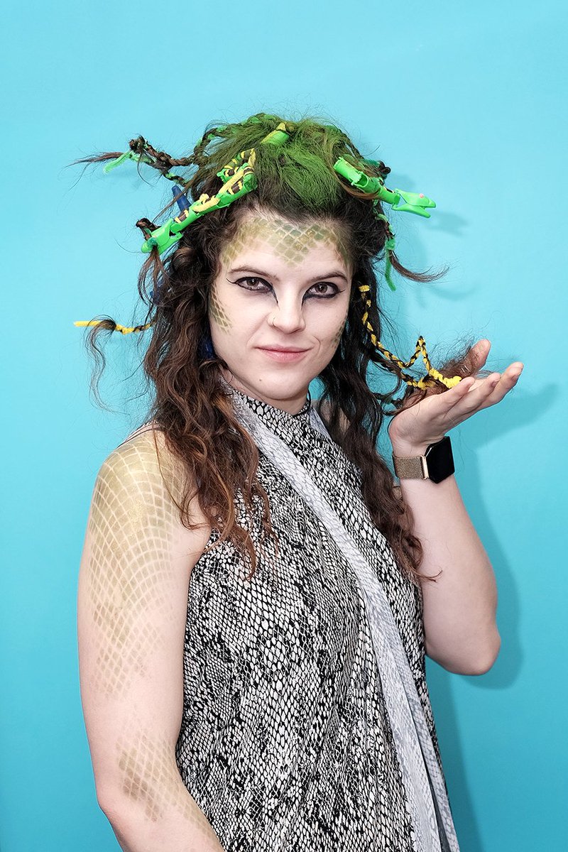 chorltonhigh's tweet image. Brilliant and #creative staff costumes for #WorldBookDay ! 4/4
Even though a little #HouseElf was a bit late! 😀

Celebrating the joy of imagination and reading 📚 🎉🍎⚡️🌞
 #ReadMCR #ShareAStory