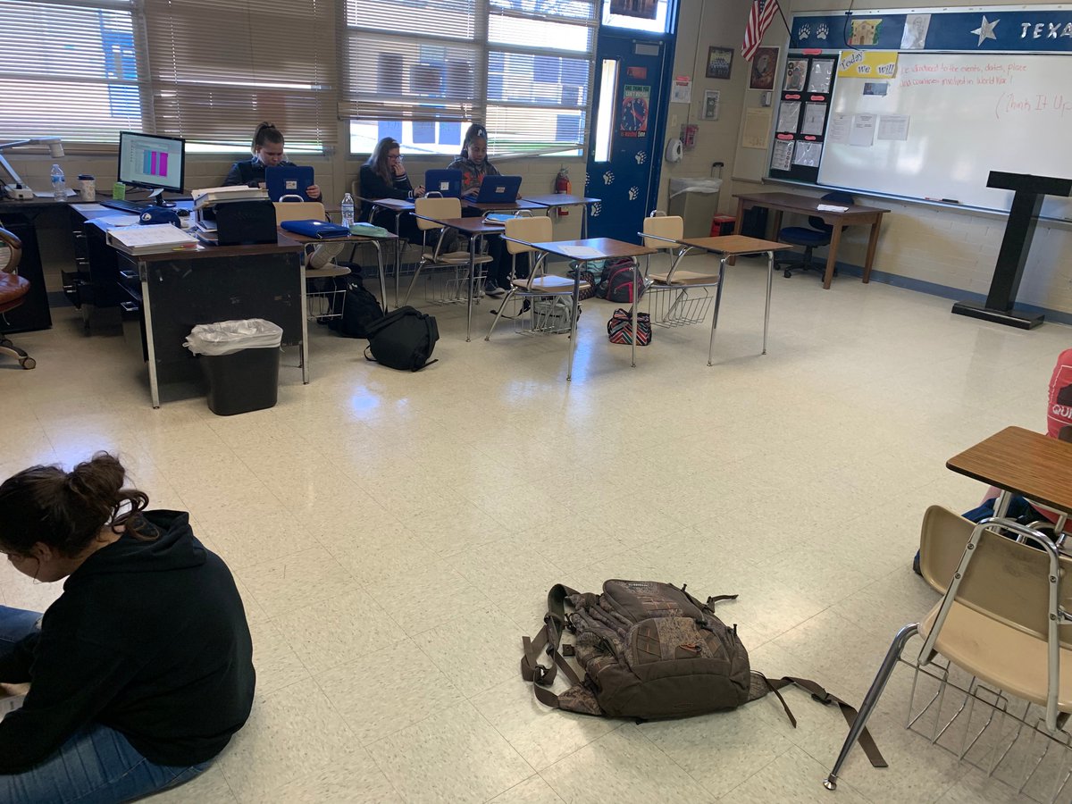 wdscott01's tweet photo. A mind is a terrible thing to waste, so these students are being introduced to World War I, using a group activity Think it up.  They are learning place, dates, events and names create a historical event.

#GoBeyondLampasas
#BetheoneLMS
@lampasasMS https://t.co/ZlC5WszRuK