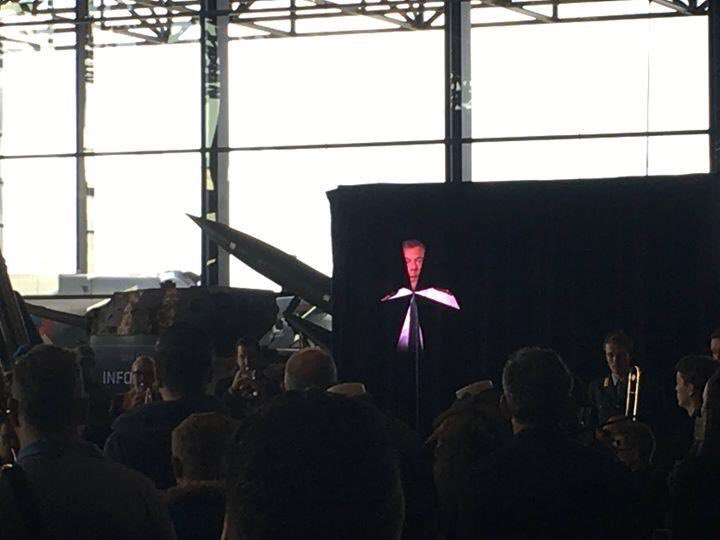 ariejandewaard's tweet photo. Spannende innovaties vandaag bij #DEFLAB tech-event in @NMMSoesterberg zoals 3D-printers, mini-drones, Hybride Quads en operationeel soldaat systeem. En @rpbauer62 aanwezig als hologram projectie! Vele bezoekers zijn geïnspireerd om te komen werken bij @Defensie #wijzijnDMO https://t.co/GtO1MHGUb1