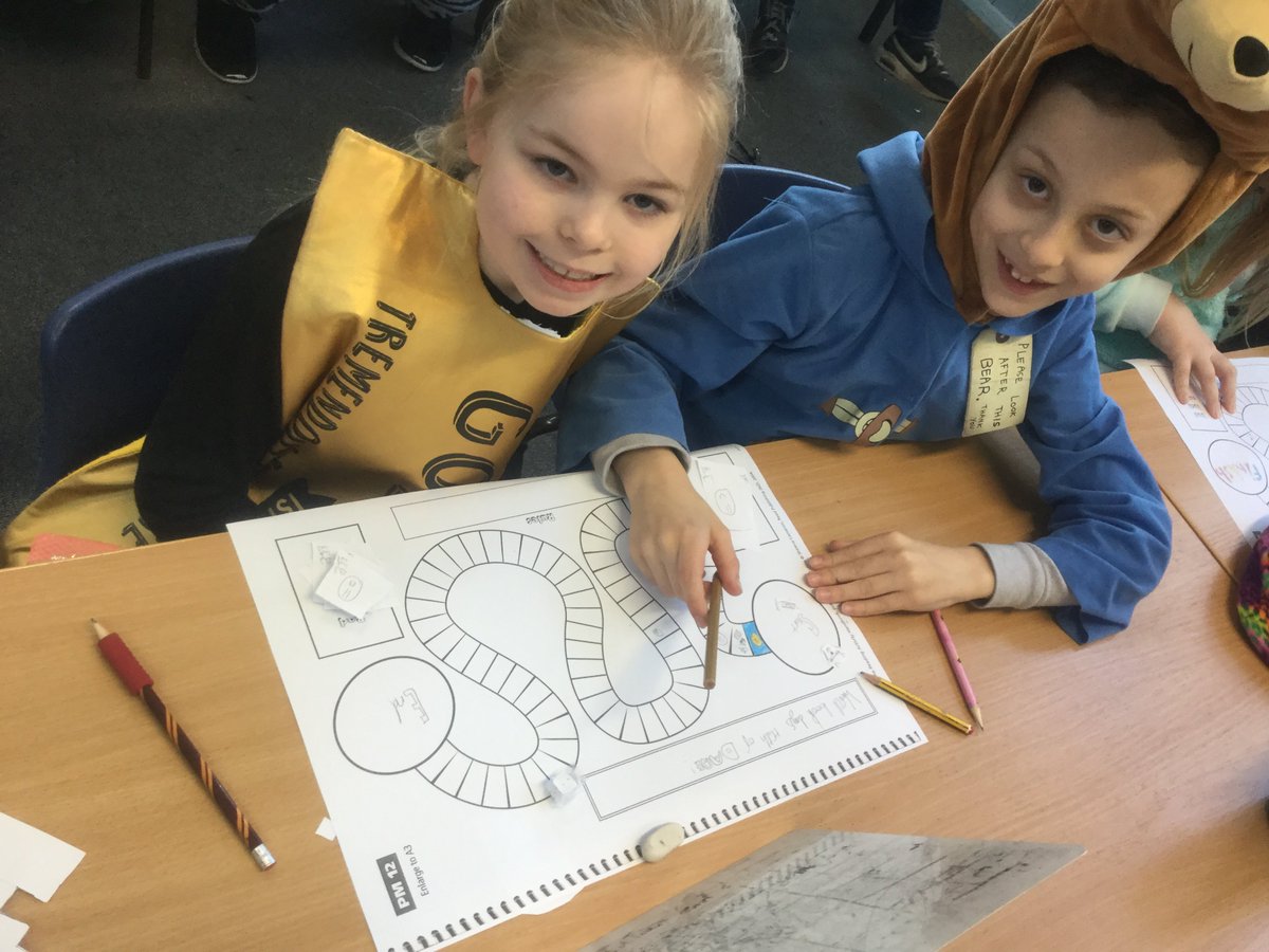 Whyte_school_DT's tweet photo. For #worldbookday today Year 4 have been getting their creative juices flowing making board games, thinking about the written instructions whilst making them exciting! I hear you did a fantastic job! Great work. https://t.co/OnnKM7PJOc