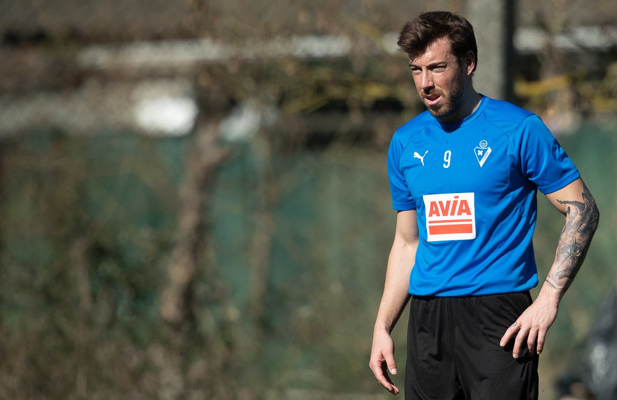 Sergi Enrich, en un entrenamiento del Eibar (Foto: SDE).