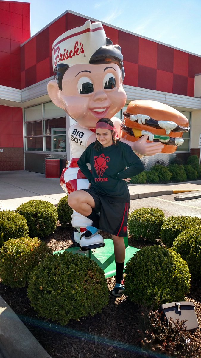 cigarwiz's tweet photo. Happy Birthday to @KJL_33 You've been saucin since those Lady Zoom days. Now on to the next level @QueensWBB I couldn't be any prouder to call you daughter! 💯🏀🤴💟 https://t.co/oZQl27abL6