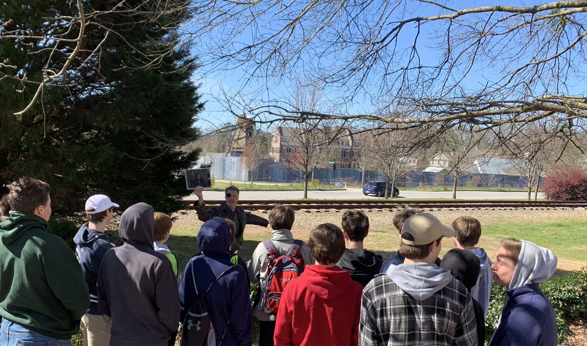 kirstenbeard's tweet image. Whoa! Now we’re in Alexandria, VA #mvcore #mvinterim #thewalkingdead