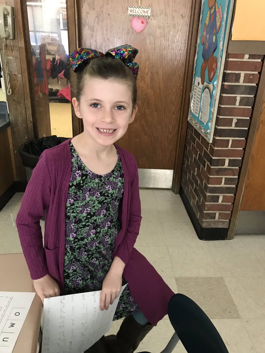 acronin16's tweet photo. This 1st grade poet wrote a beautiful I Wish poem that brought a tear to my eye. #firstgradepoets #poetry @Tinamang2 @SCSD_TEL https://t.co/7SkoQFWZW3