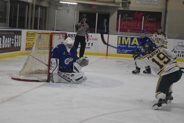 #CCHL Mathieu Parent Flys South to Join The Flock ~ hawkesburyhawks.com/mathieu-parent… #FearTheFlock