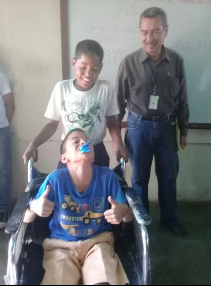 cojedes_estado's tweet photo. Defensoría del Pueblo @cojedes_estado promueve Jornada de Salud Odontológica para los alumnos de la Escuela Básica Bolivariana Eleazar Almarat. San Carlos. Cojedes
@Defensoria_Vzla https://t.co/frWn6AcigX